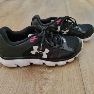 Under Armour Sneakers